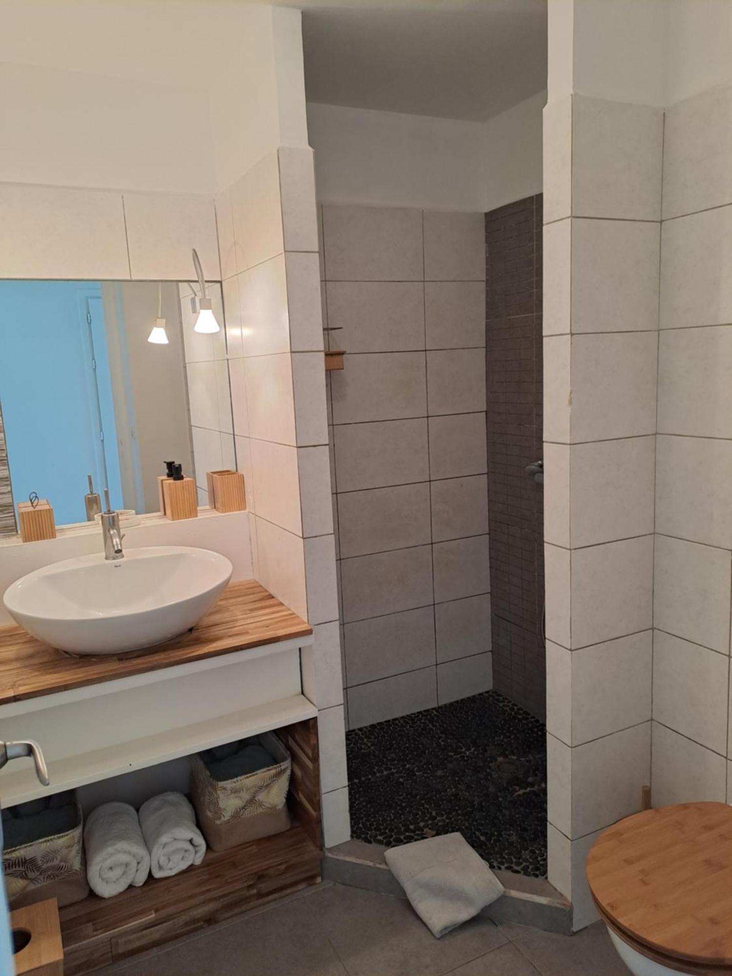 לה מול Rdc Appartement En Bord De Mer Au Son Des Vagues מראה חיצוני תמונה
